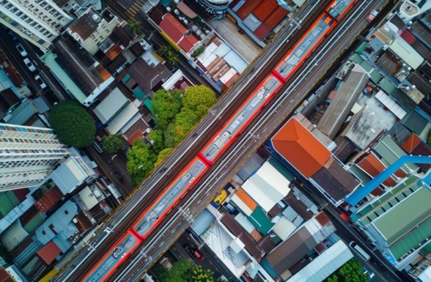 exploring the convenience of bts thailand skytrain for traveling in bangkok 2577351725