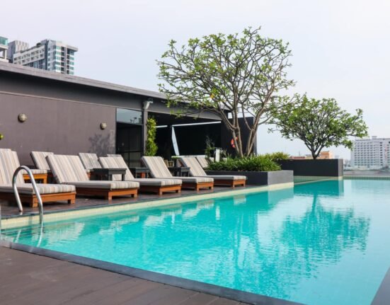 page 10 hotel & restaurant pattaya